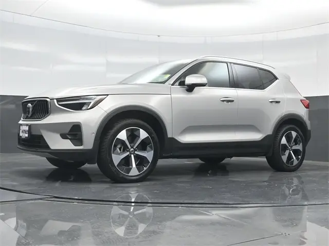 2024 Volvo XC40 Plus photo 49