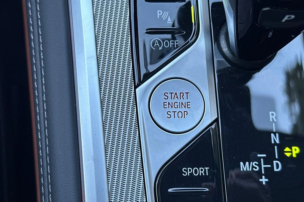 2026 BMW 8 Series 840i - Photo 20