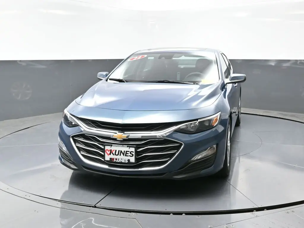 2024 Chevrolet Malibu 1LT photo 4