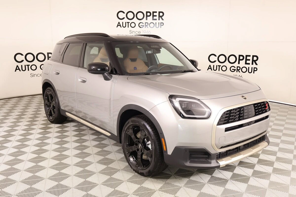 2027 MINI Cooper's photo