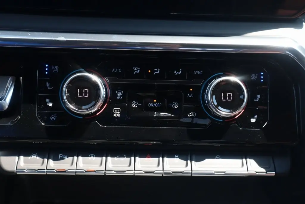 2026 Gmc Sierra 1500 Denali Ultimate photo 8