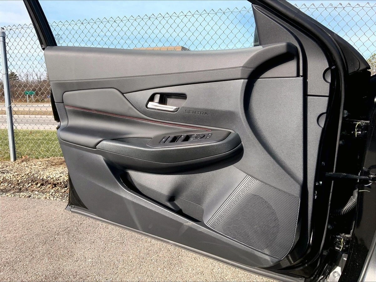 2026 Nissan Sentra SR - Photo 19