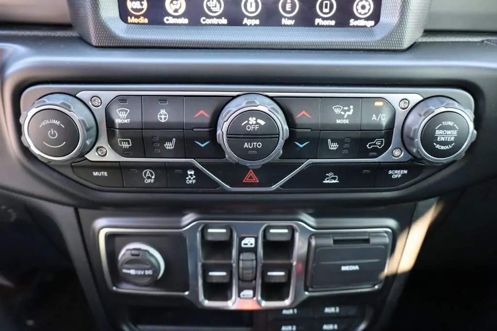 2022 Jeep Wrangler Unlimited Sport photo 20