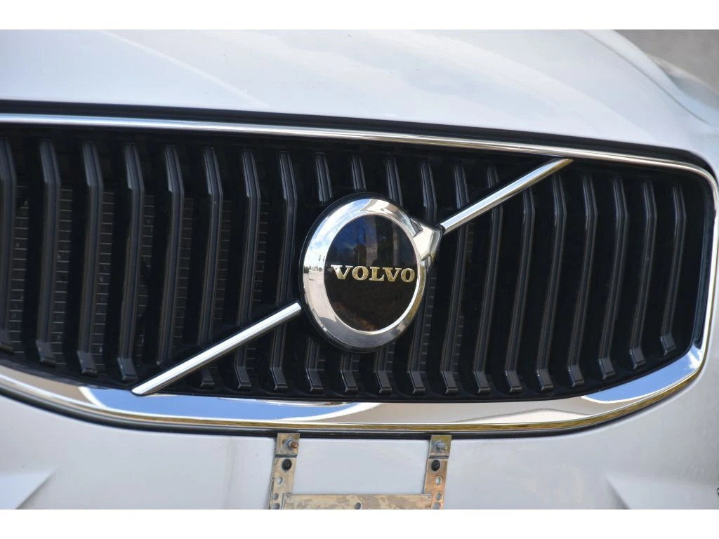 2023 Volvo - image 11