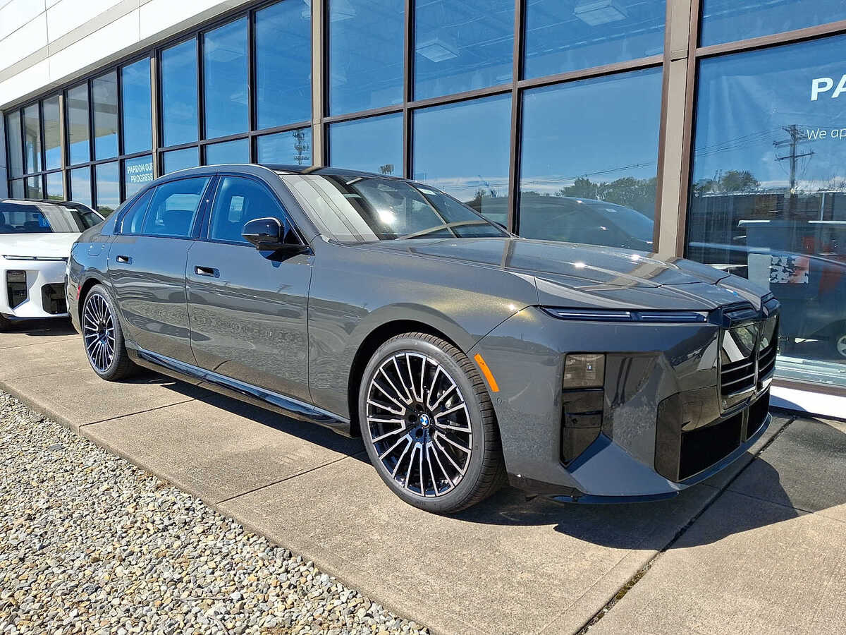 2027 Bmw 7 Series 740