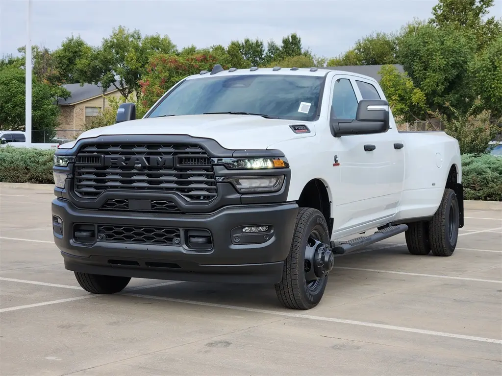 2026 Ram 3500 Tradesman photo 2