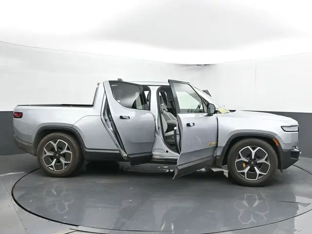 2022 Rivian R1T Adventure photo 45