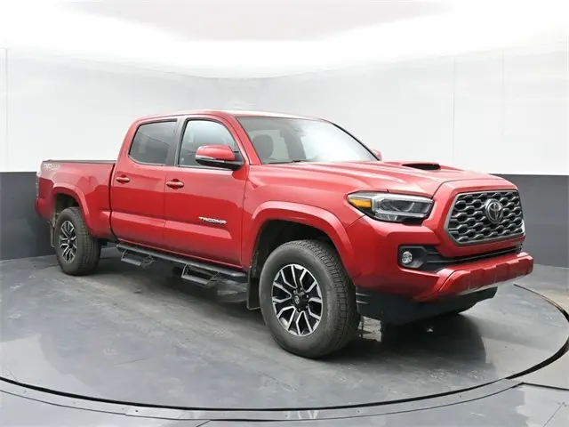 2023 Toyota Tacoma TRD Sport V6 photo 2