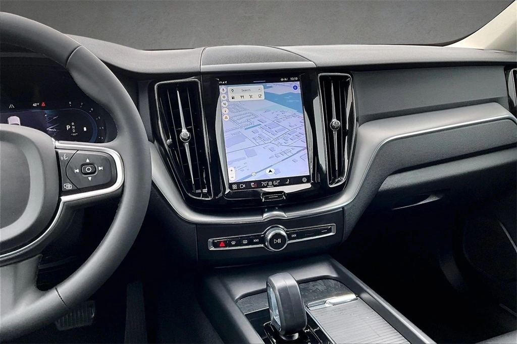 2023 Volvo - image 9