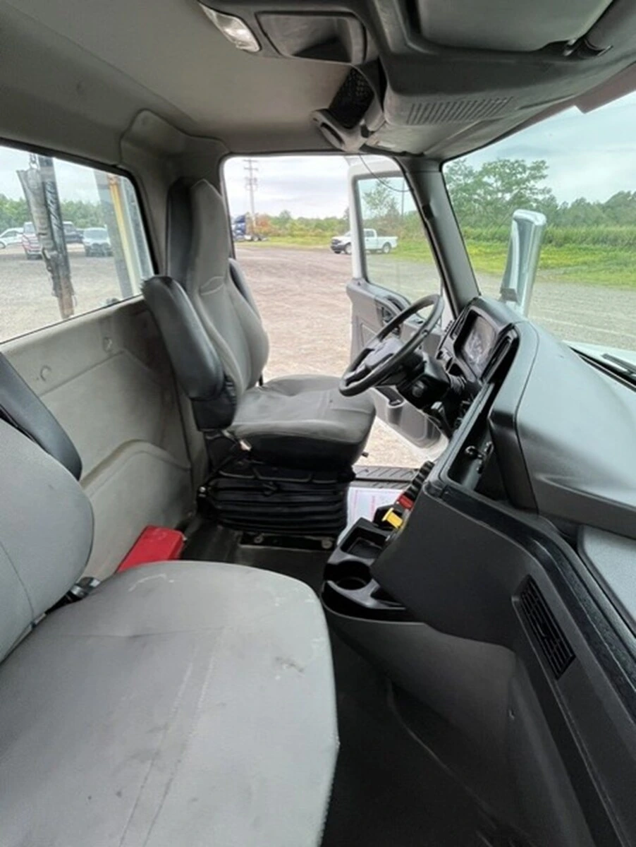 2019 International LT in Erie, PA — photo 7