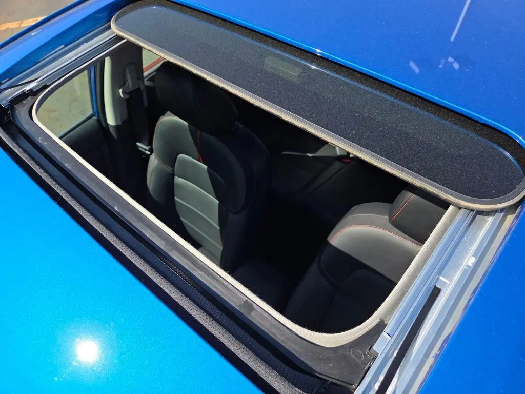 2024 Nissan Sentra SR photo 2