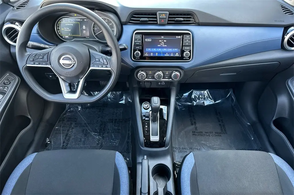 2025 Nissan Versa 1.6 SV photo 13