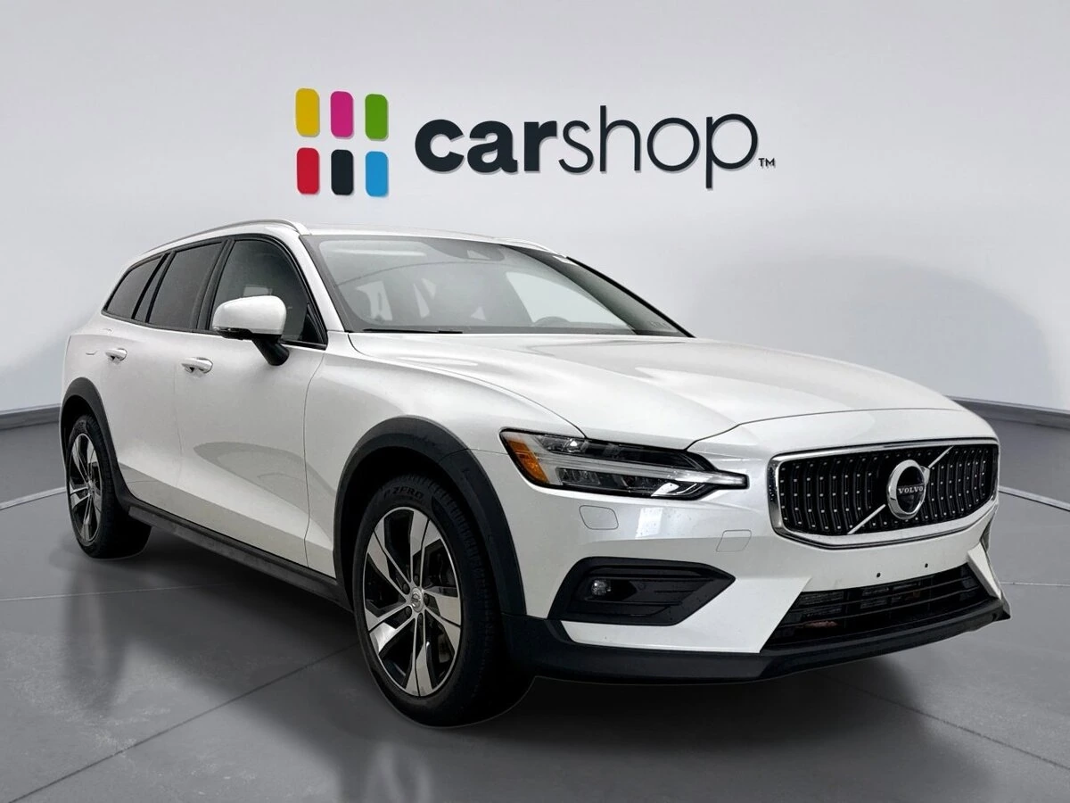 2022 Volvo - image 7