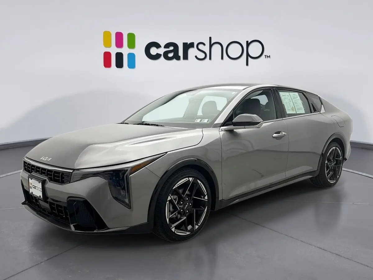 2025 Kia K4 GT-Line's photo