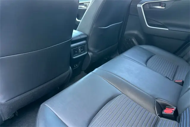 2021 Toyota RAV4 Hybrid XSE photo 7