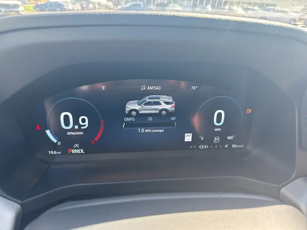 2025 Ford Explorer photo 17
