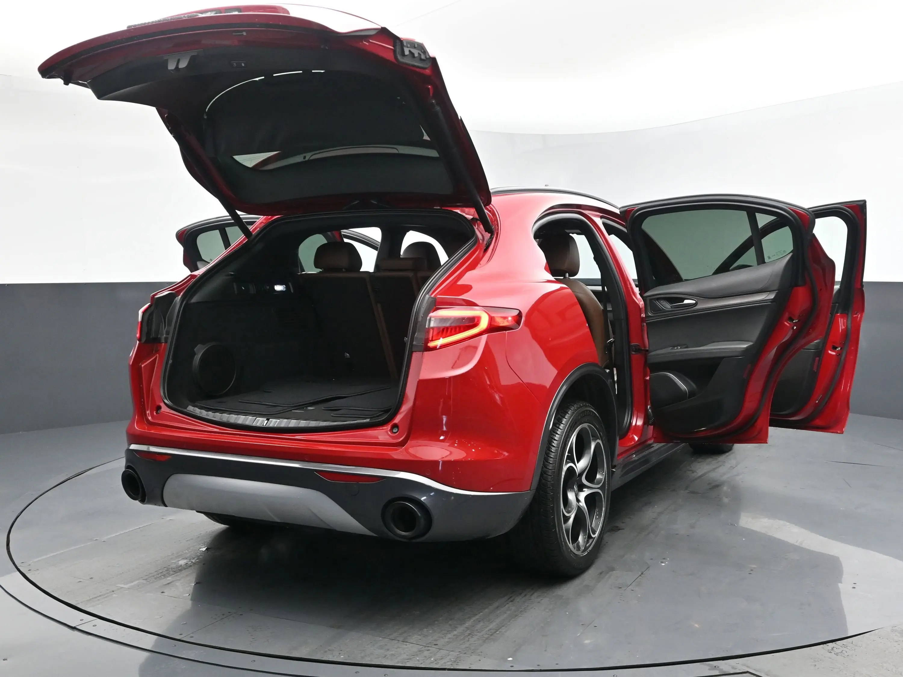 2022 Alfa Romeo Stelvio Ti photo 28