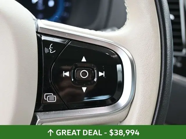 2023 Volvo XC90 Plus photo 21