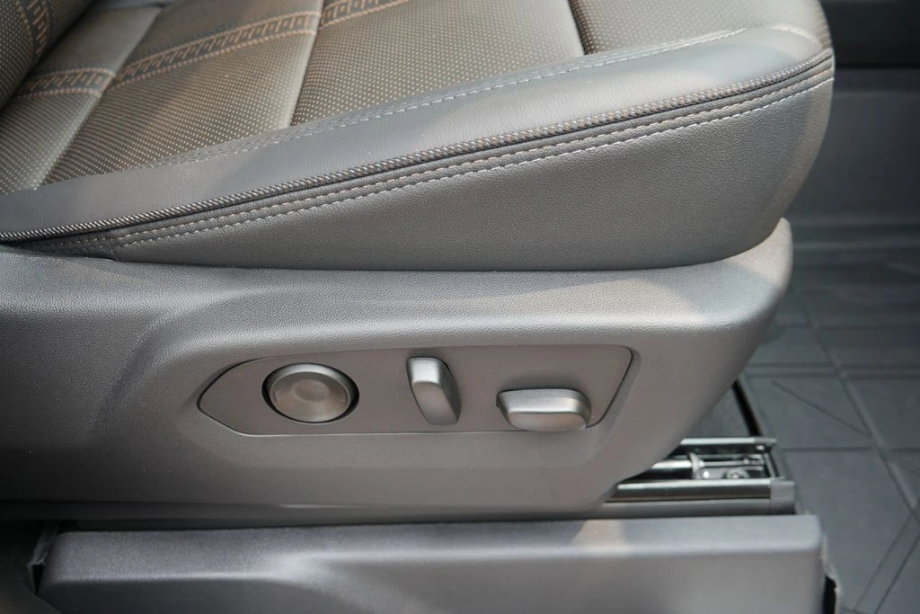 2026 Chevrolet Silverado 1500 High Country - Photo 15