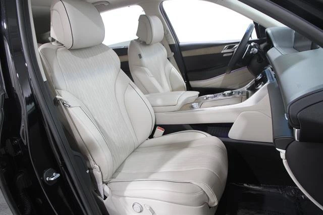 2024 GENESIS GV80 Standard - Photo 19
