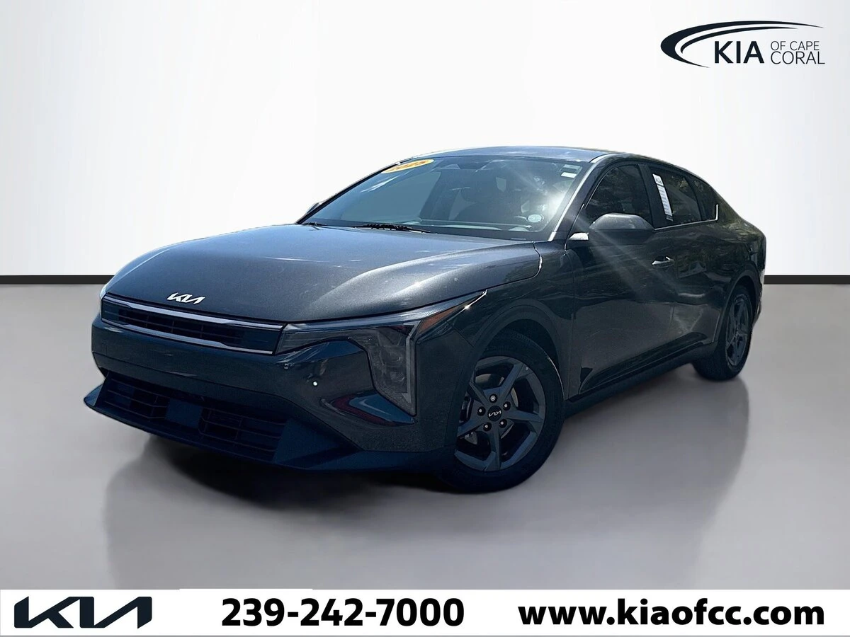 2025 Kia K4 LXS