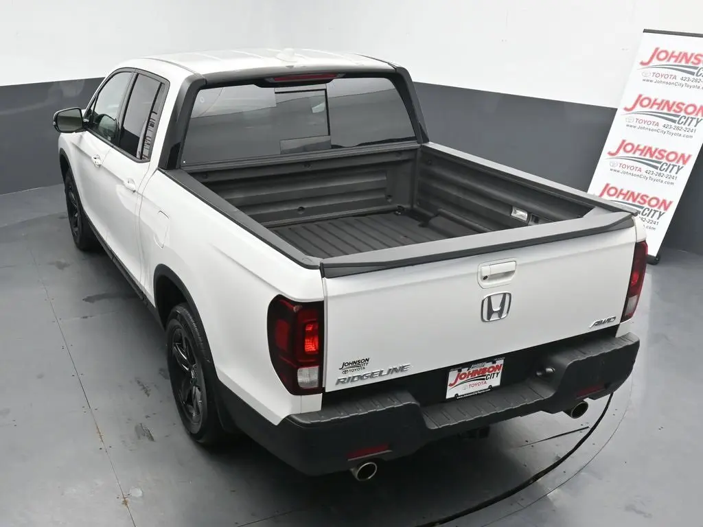 2023 Honda Ridgeline Black Edition photo 32