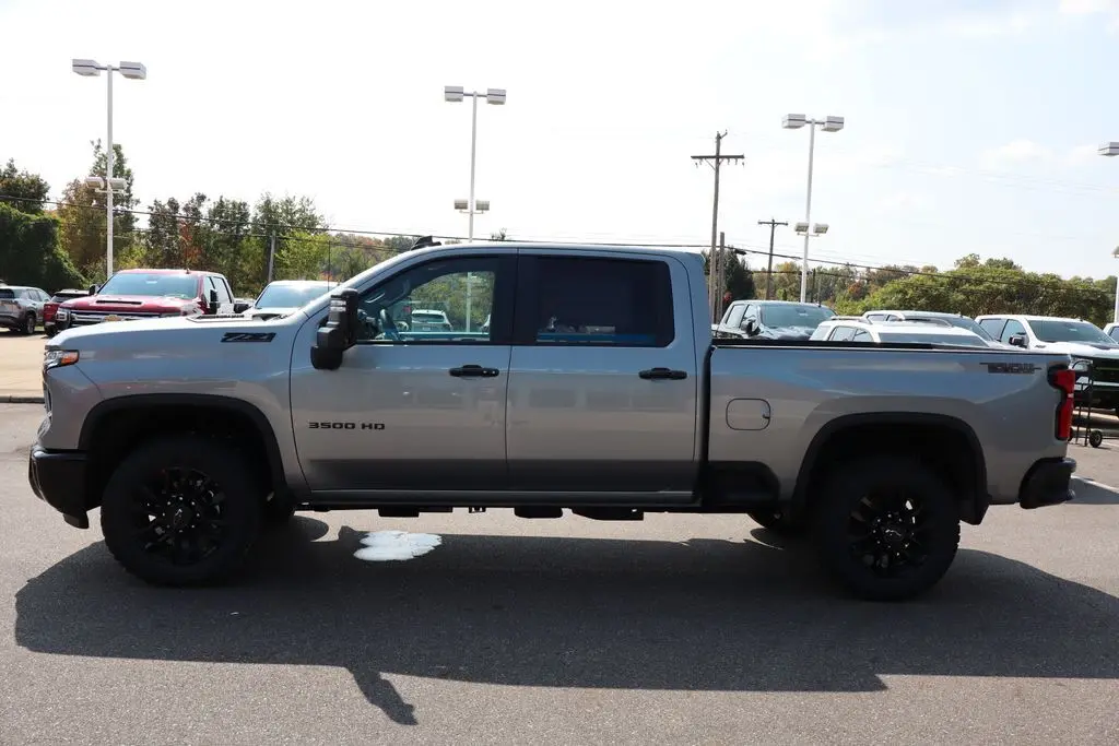 2026 Chevrolet Silverado 3500HD LT photo 28