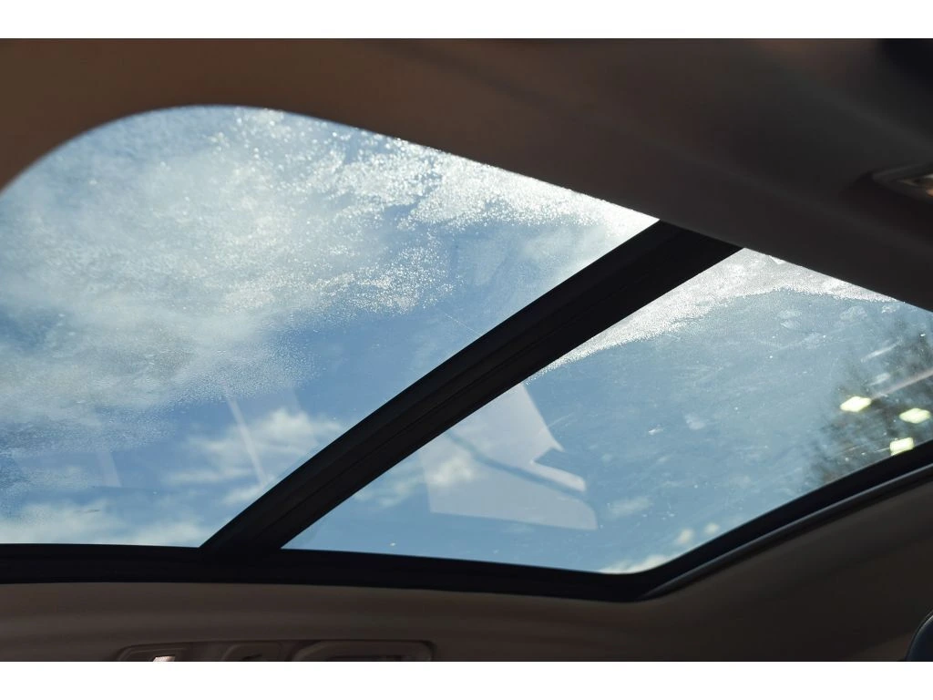 2023 Volvo - image 15