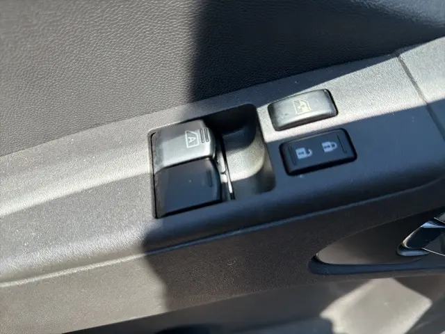 2019 Nissan Frontier SV photo 11