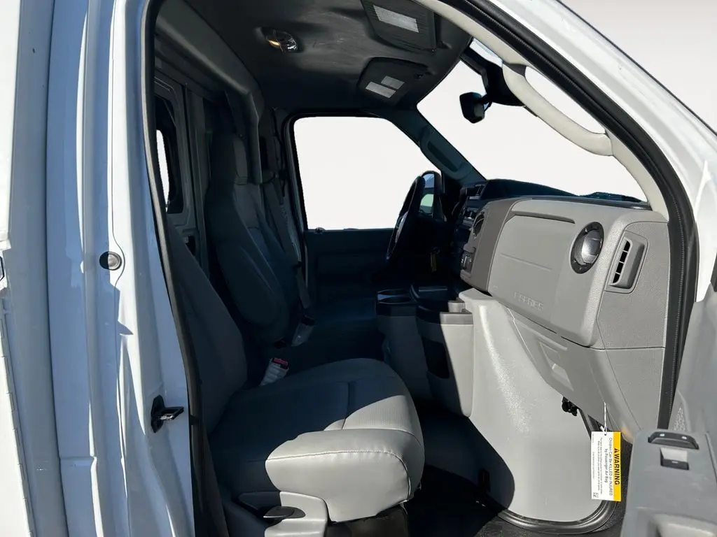 2026 Ford E-350 Base photo 5