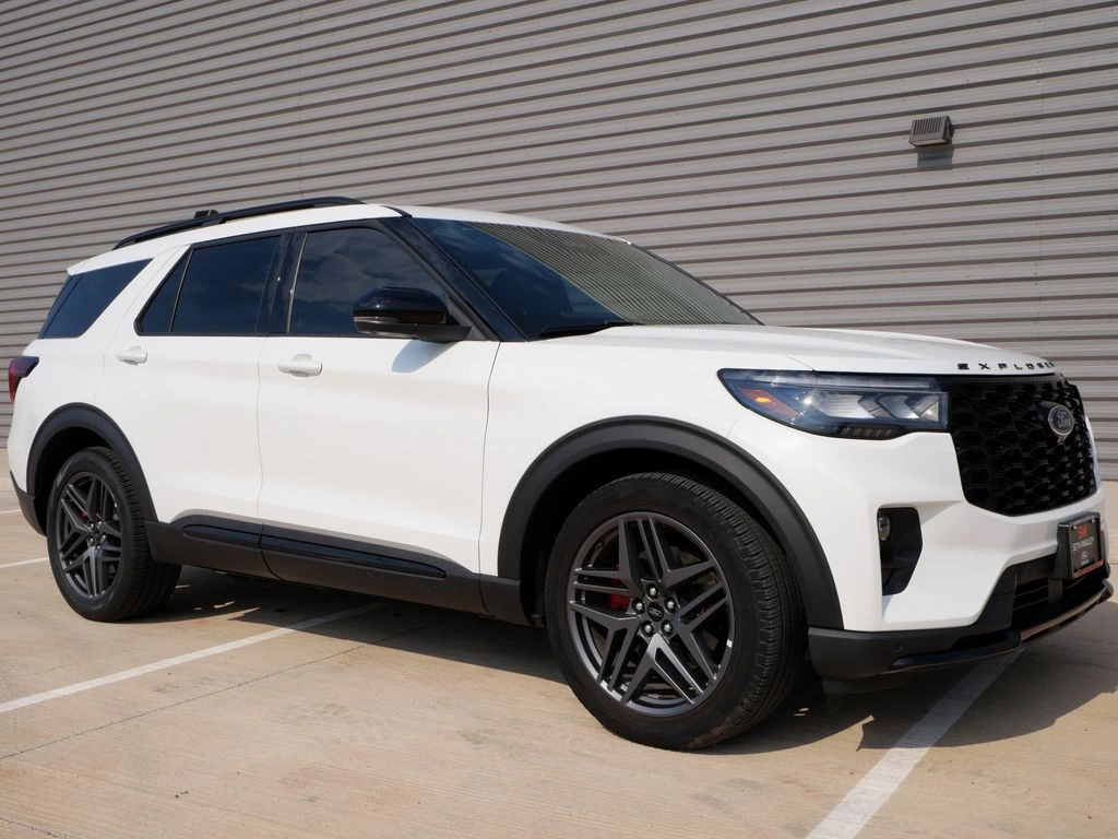 2025 Ford Explorer ST 4WD (PL535)'s photo