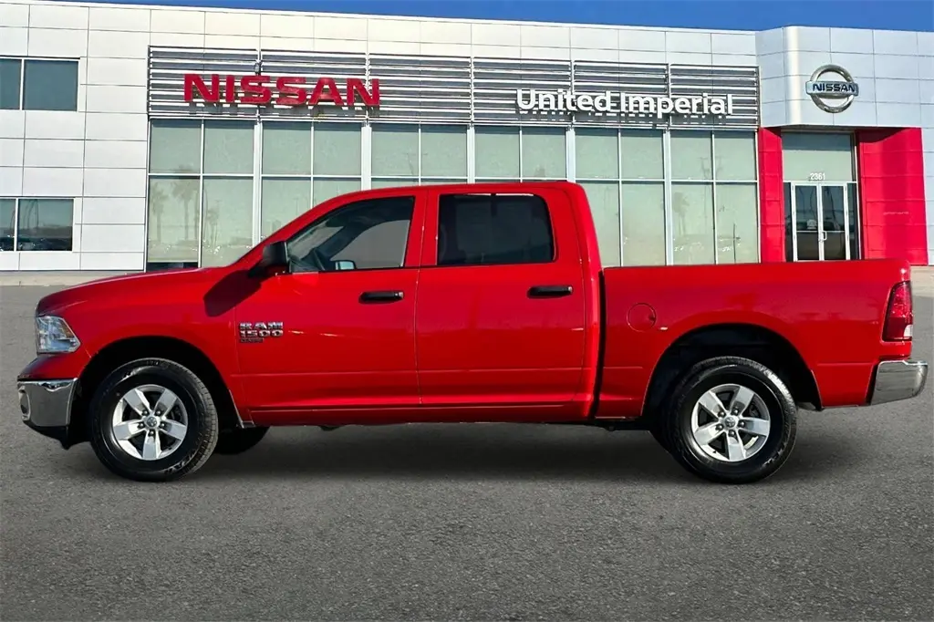 2022 Ram 1500 Classic SLT photo 7