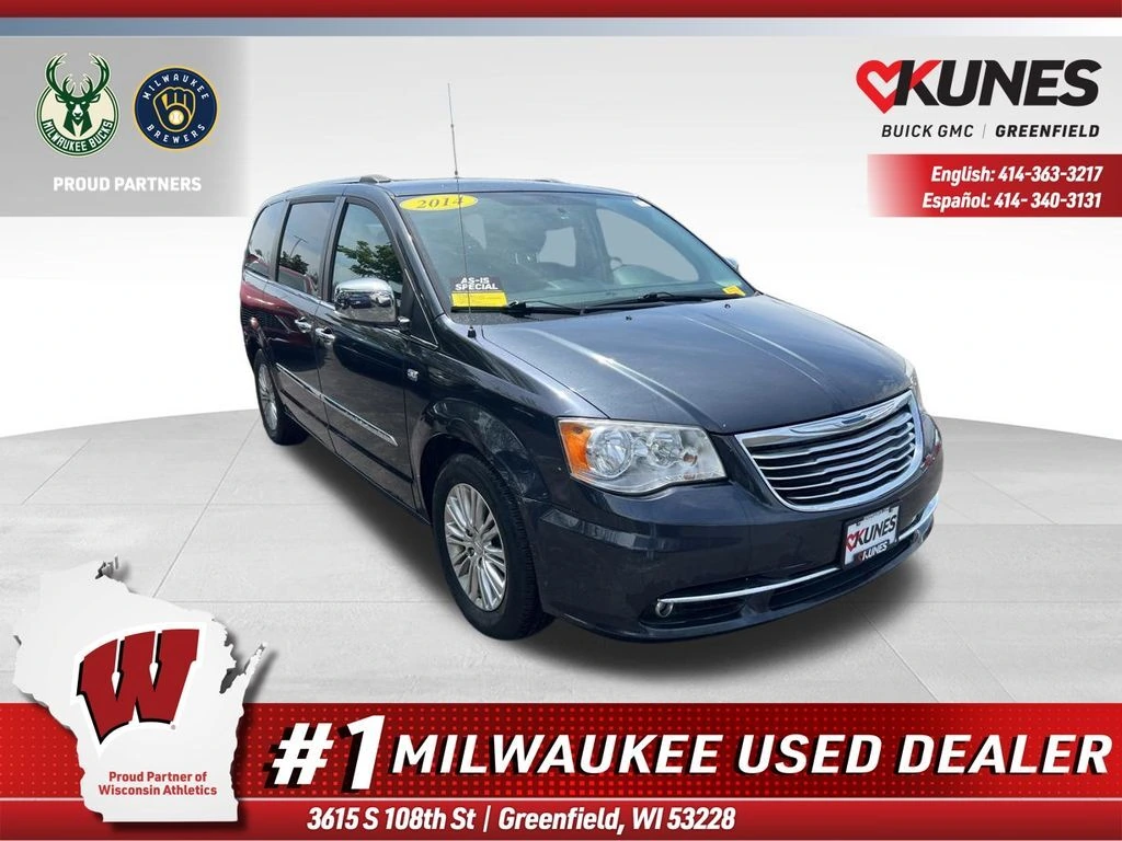 2014 Chrysler Town & Country Touring-L 30th Anniversary's photo