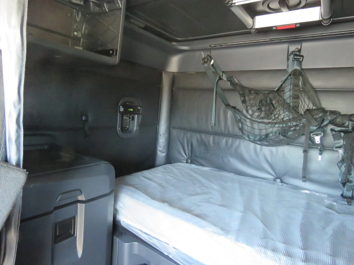 2024 Freightliner Cascadia - image 15