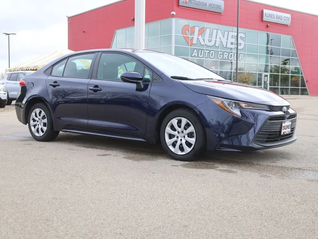 Used 2023 Toyota Corolla LE with VIN 5YFB4MDE3PP031222 for sale in Madison, WI