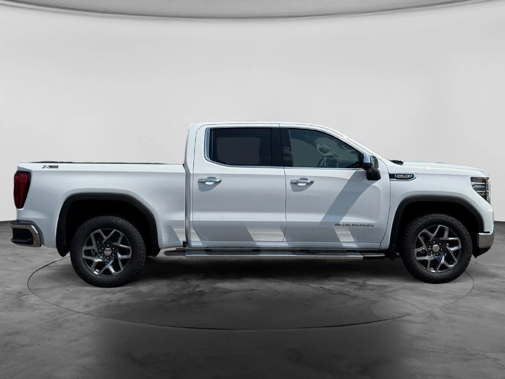 2026 GMC Sierra 1500 SLT - Photo 9