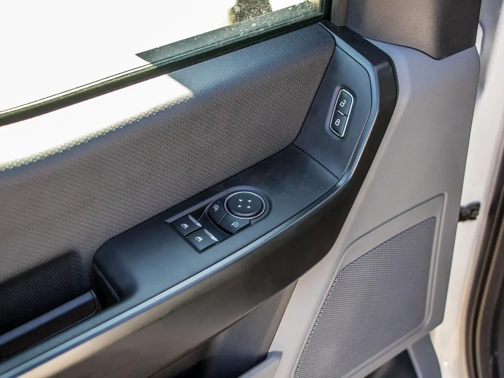 2025 Ford F-150 XLT photo 27