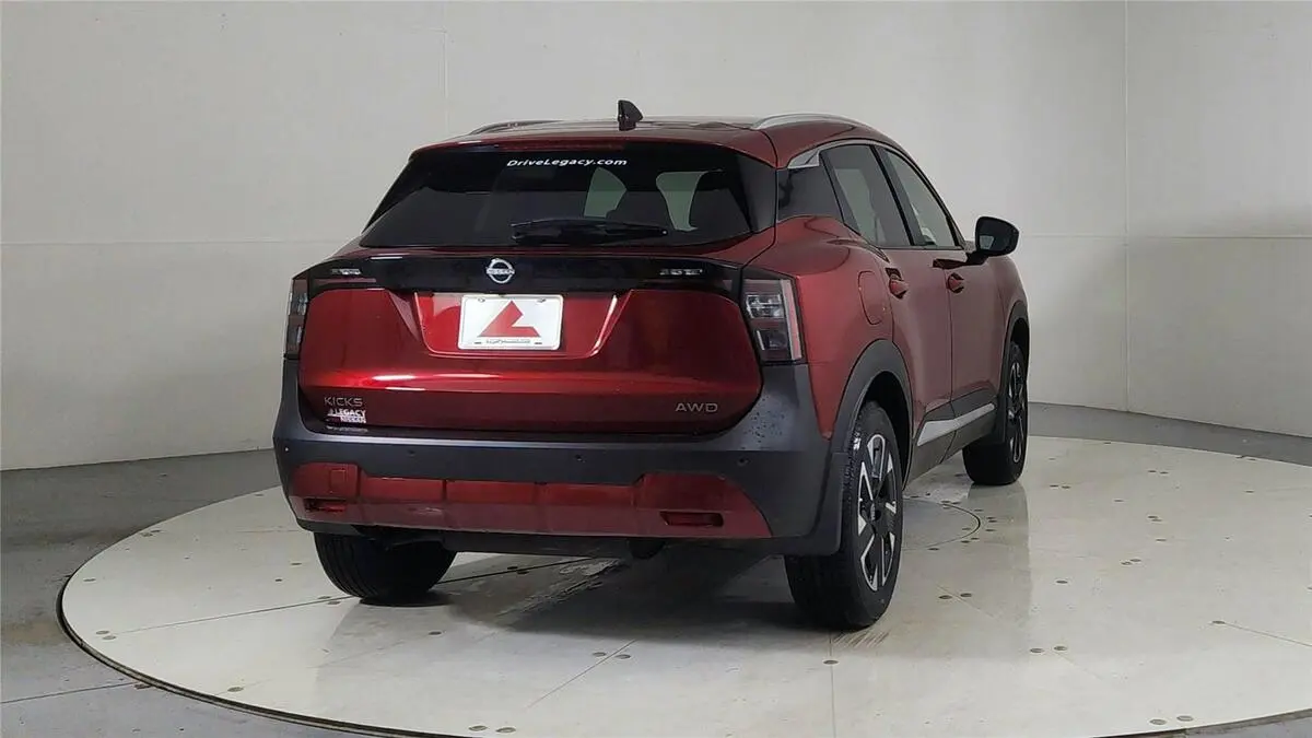 2026 Nissan Kicks SV photo 4