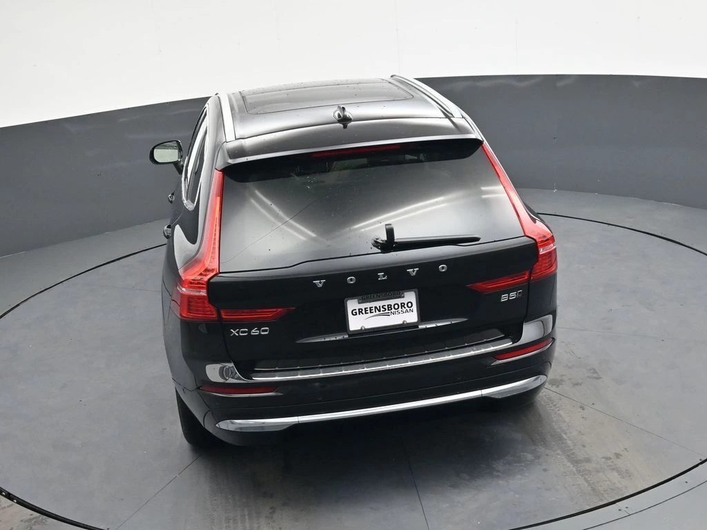2022 Volvo - image 26