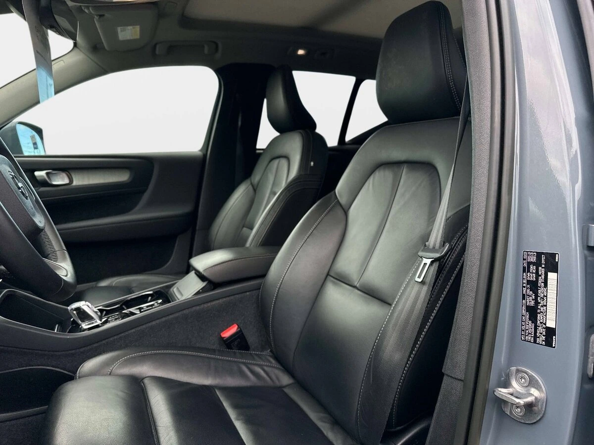 2023 Volvo - image 21