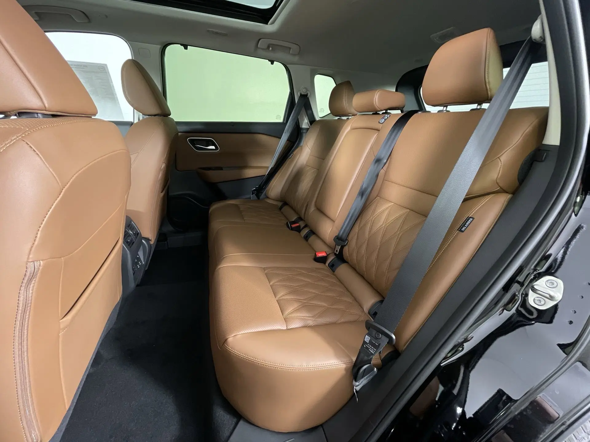 2026 Nissan Rogue Platinum photo 18