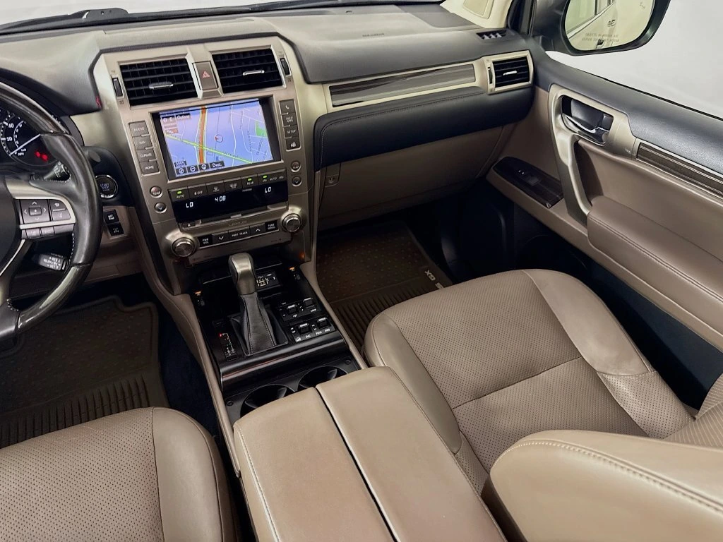 2020 Lexus GX LUXURY - Photo 30