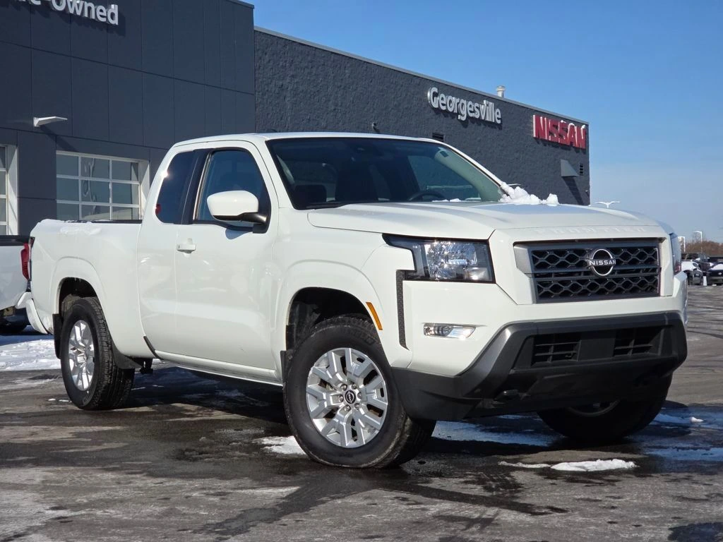 2024 Nissan Frontier SV's photo