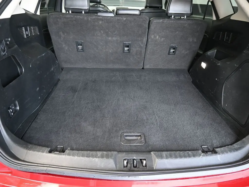 2021 Ford Edge Titanium photo 13