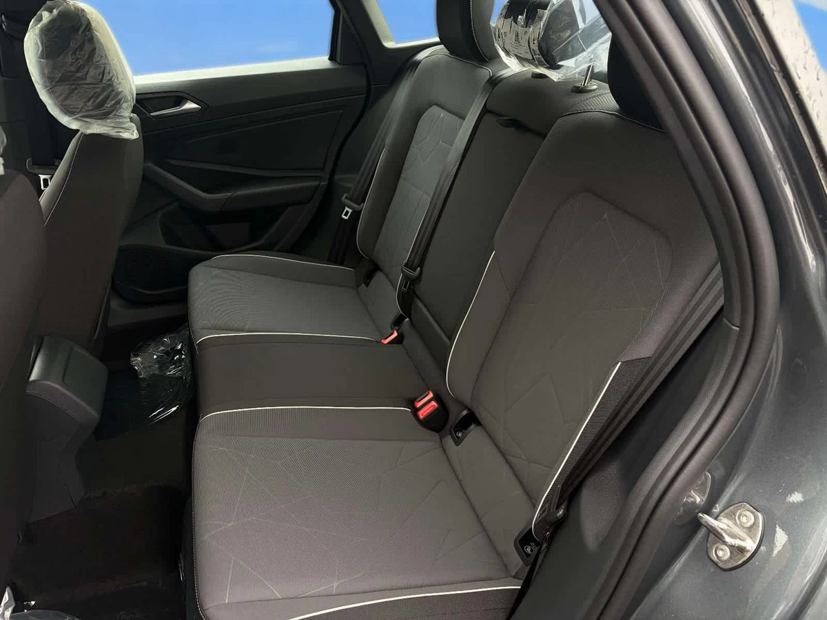 2026 Volkswagen Jetta Sport - Photo 11