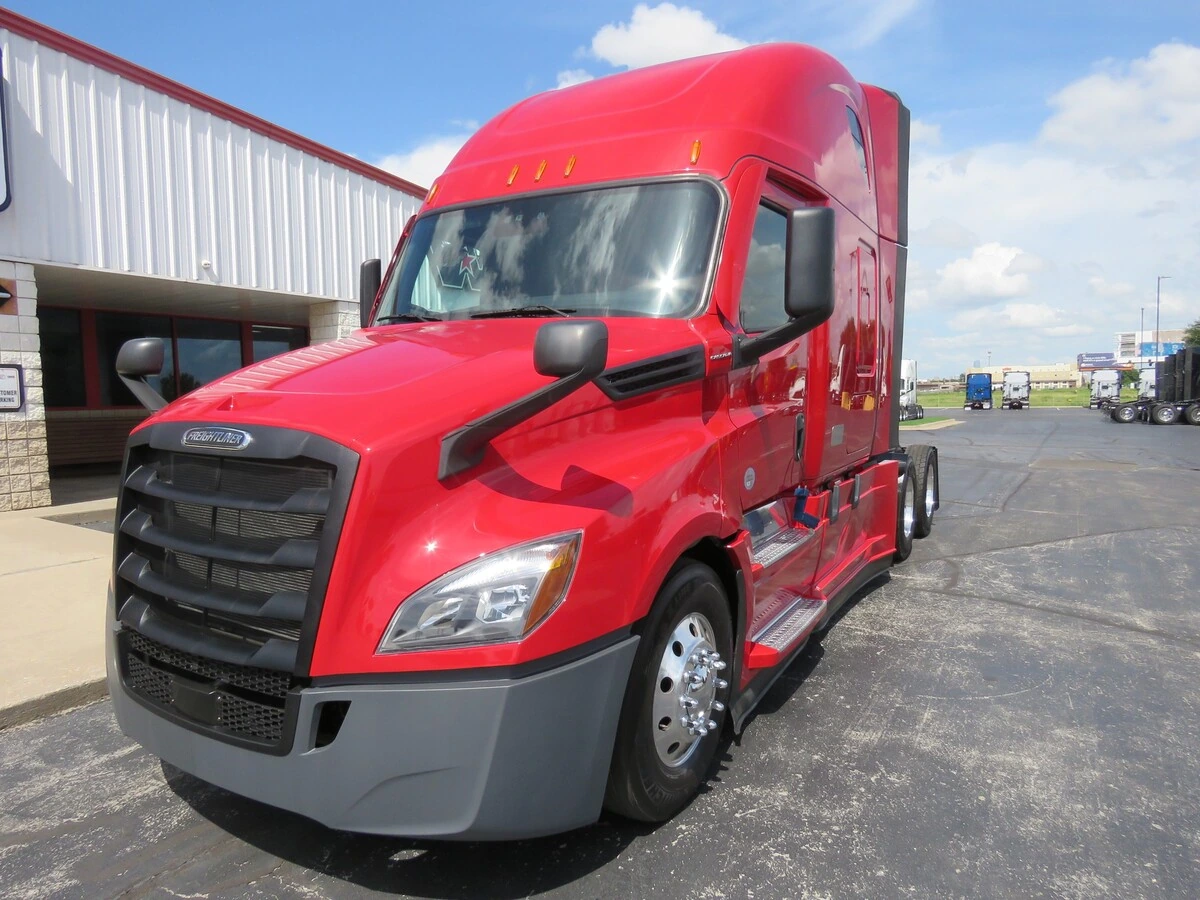 2023 Freightliner Cascadia