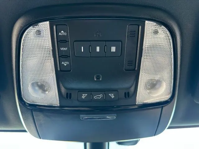2022 Dodge Durango R/T photo 43