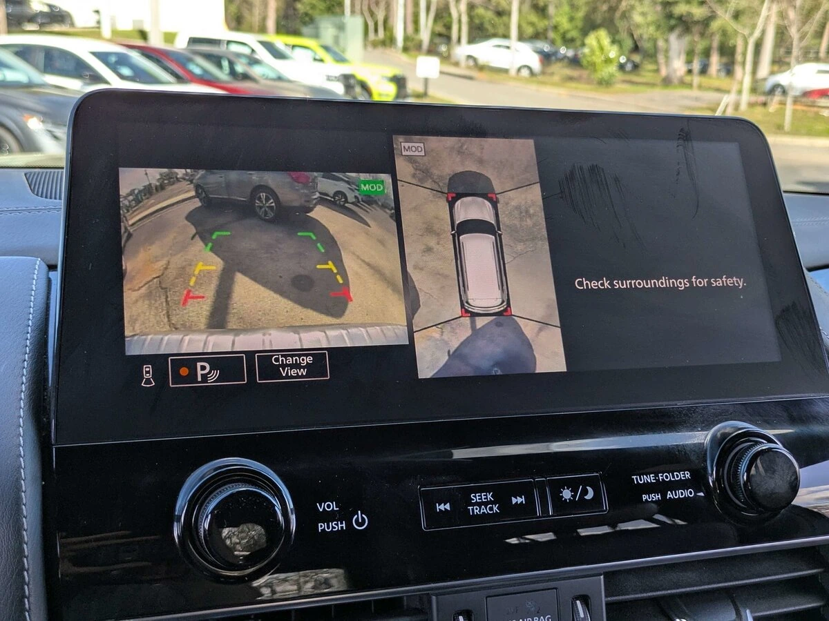 2022 INFINITI QX80 Sensory - Photo 24