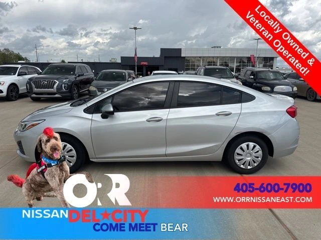 Used 2019 Chevrolet Cruze LS with VIN 1G1BC5SM5K7129173 for sale in Del City, OK