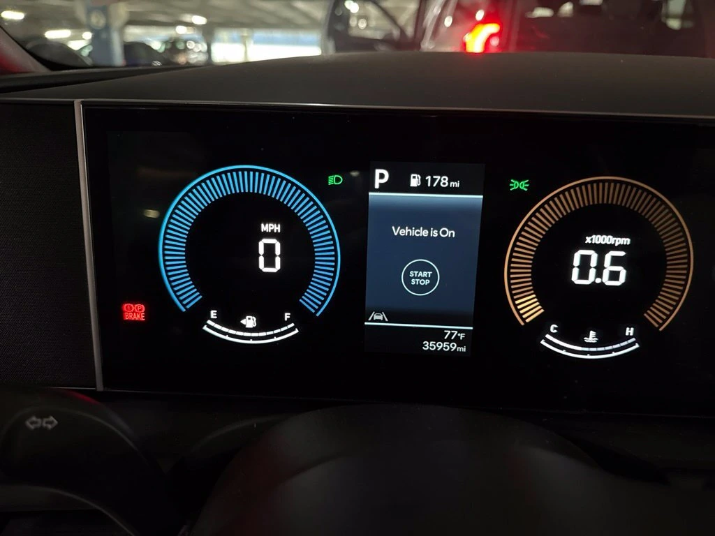 2025 Hyundai Santa Cruz SEL - Photo 14